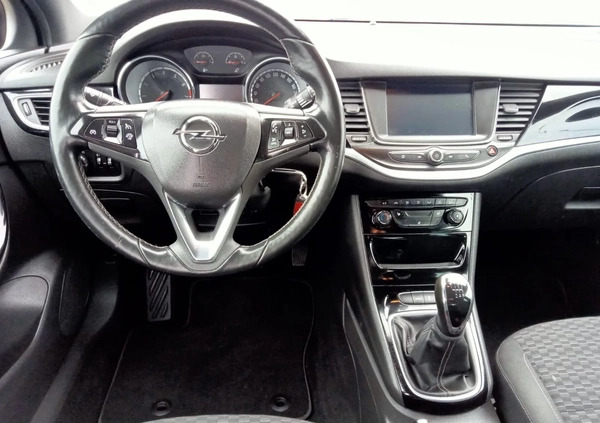 Opel Astra cena 38400 przebieg: 145000, rok produkcji 2016 z Inowrocław małe 407